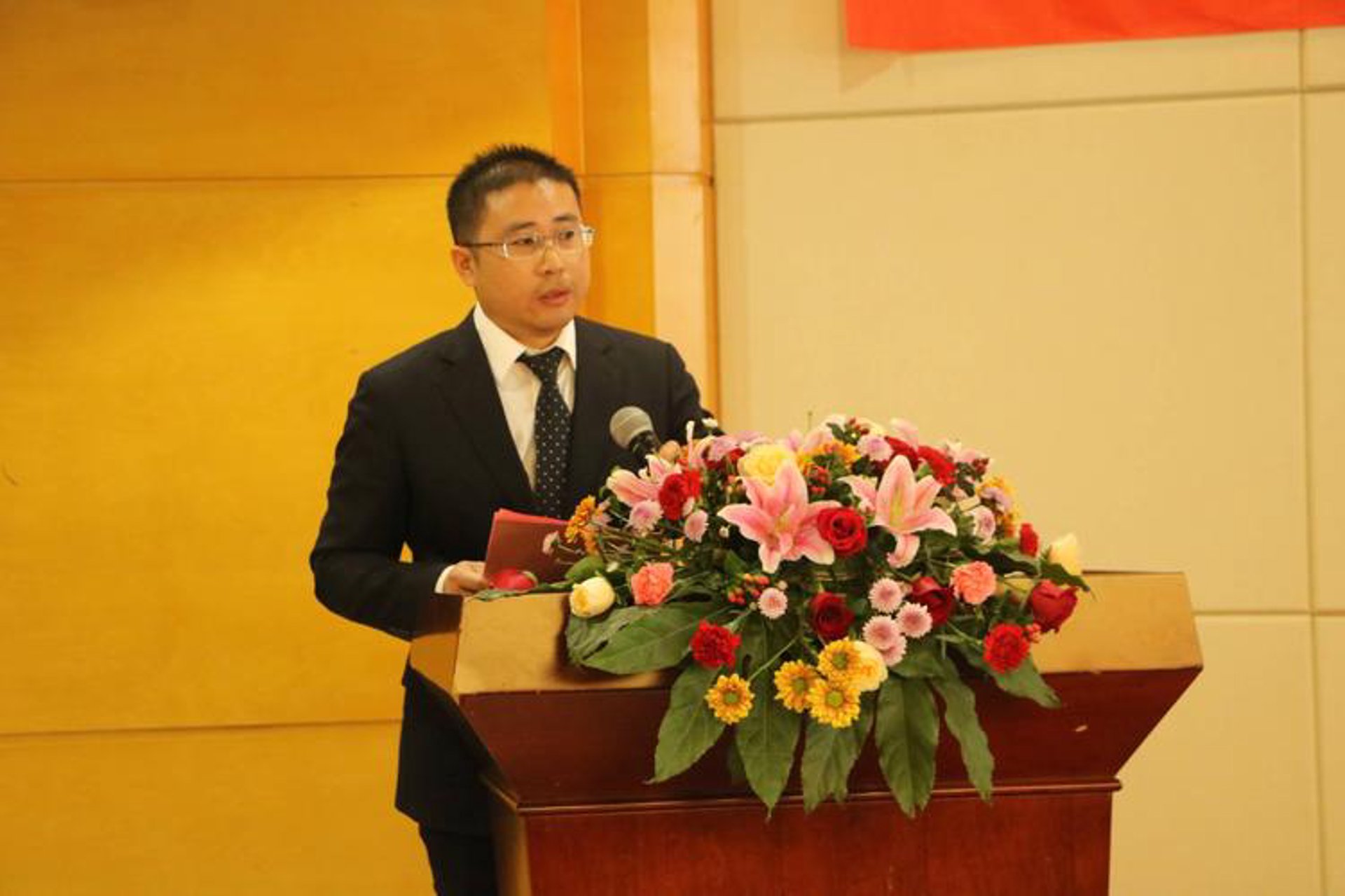 罗城人才